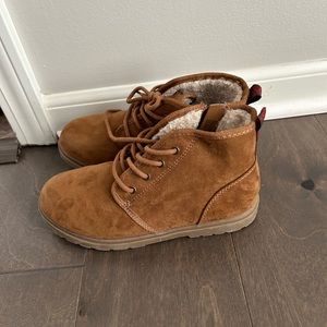 Cat and Jack Size 2 Boots